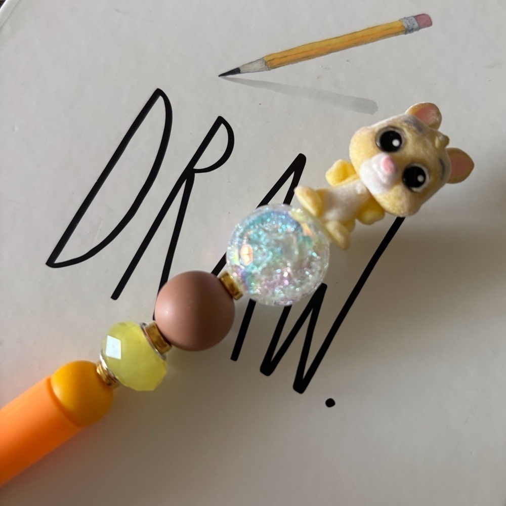 Disney Doorables: Winnie the Pooh: Rabbit handmade beaded pen